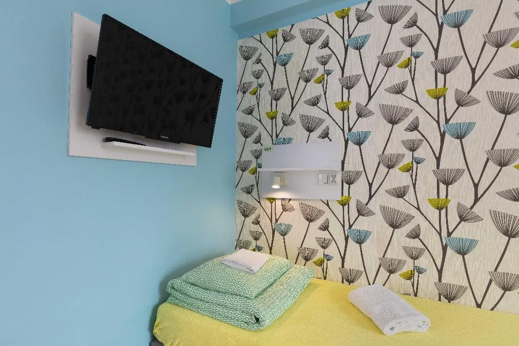 QUADRUPLE STANDARD Room, Hostel Premium Kraków, Krakow