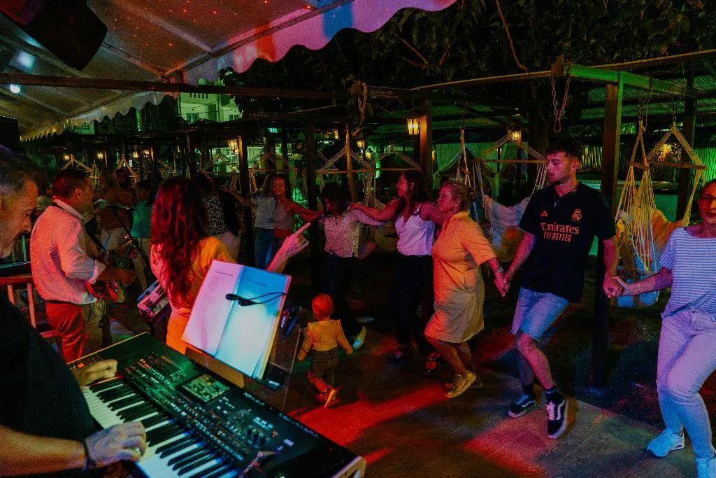 Sports and Entertainment, Philoxenia, Crete