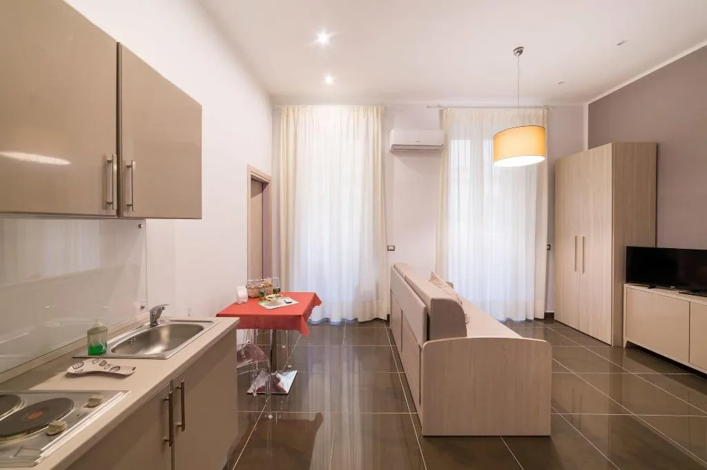 Room, Be Italian Bovio Flats, Naples