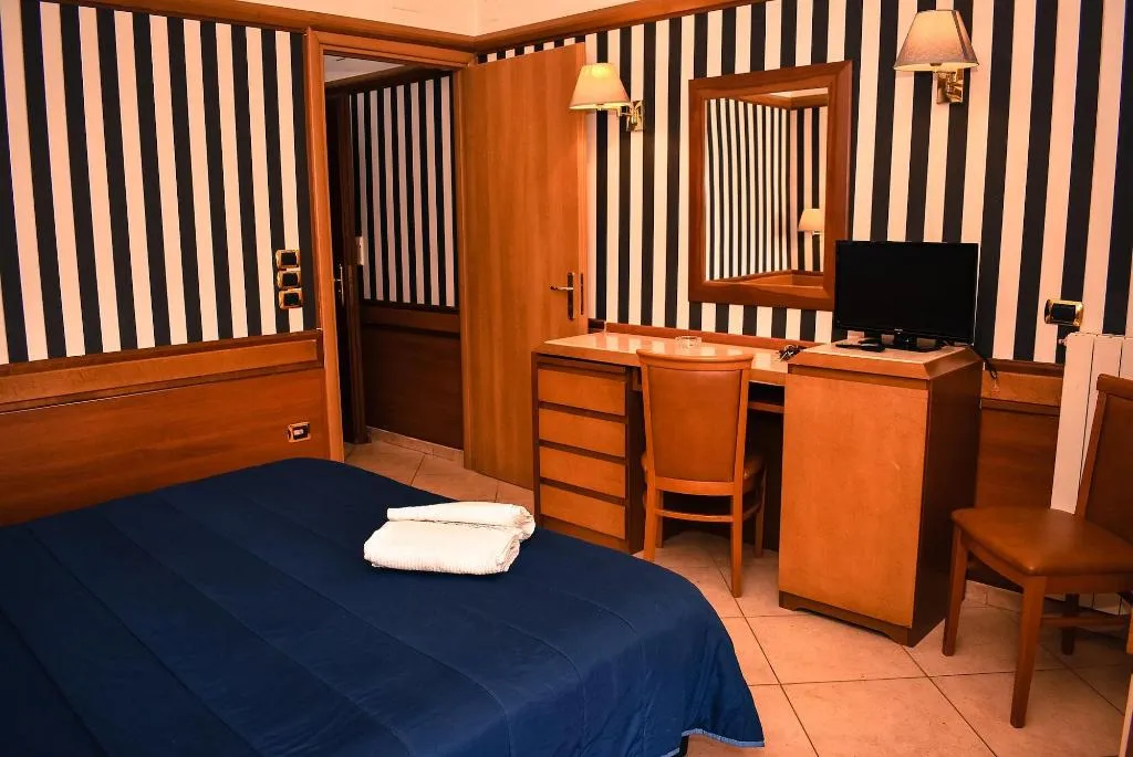 Room, Hotel Miravalle, Naples