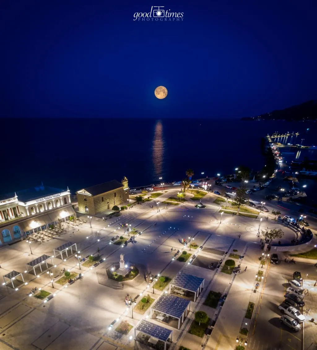 Sports and Entertainment, Palatino, Zante