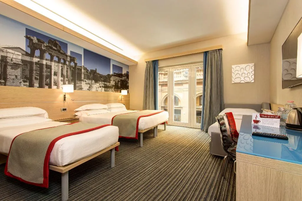QUADRUPLE STANDARD Room, iQ Hotel Roma, Rome
