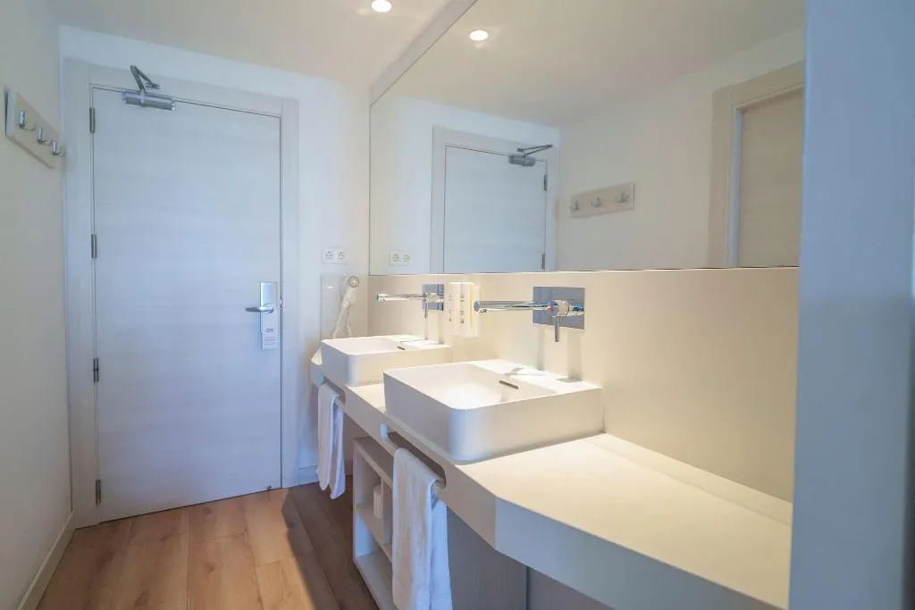 SINGLE TWO BEDS Room, Spirit Hotel Benalmadena Beach, Costa Del Sol