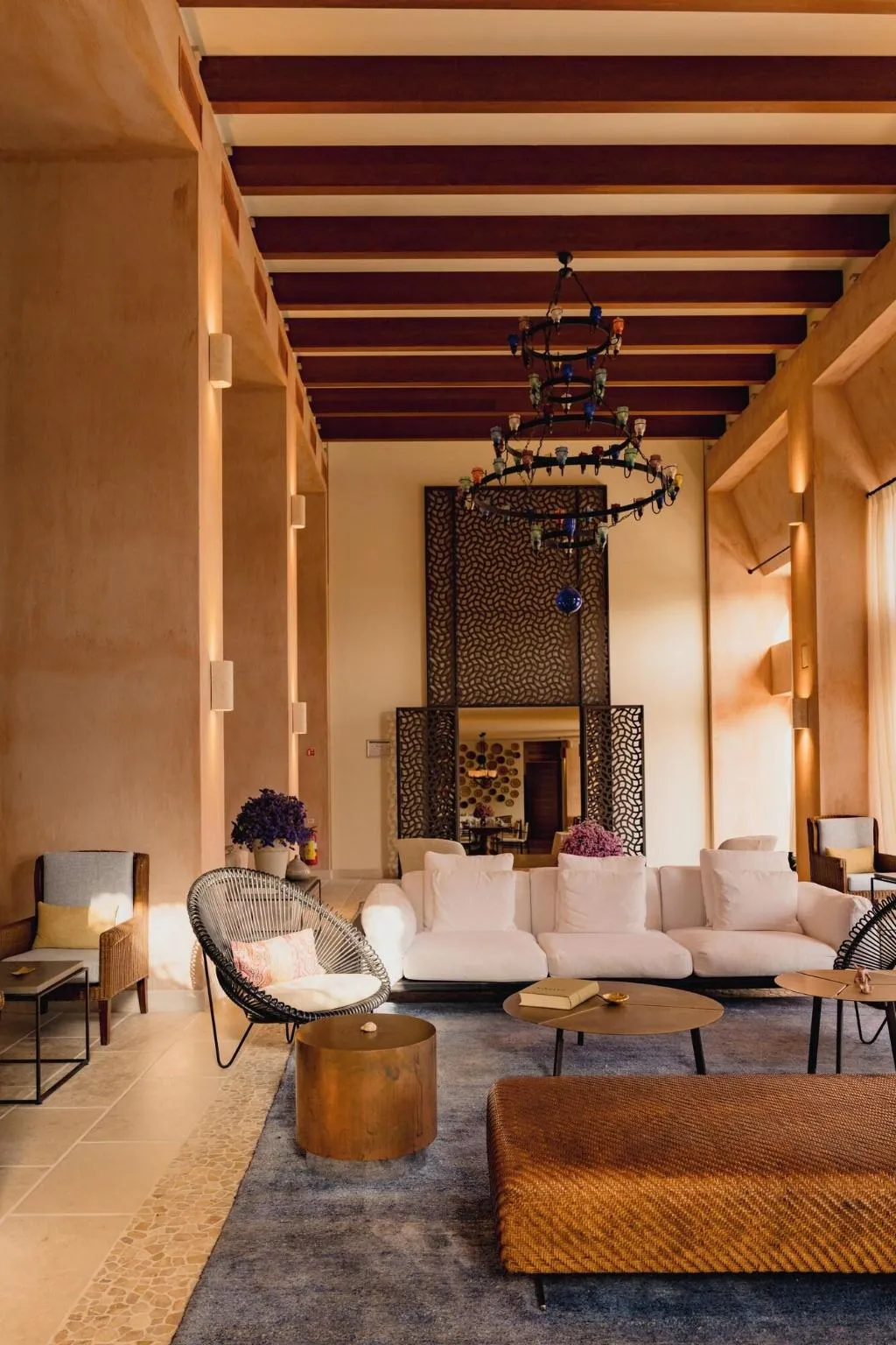 Lobby, Phaea Blue, a member of SLH, Crete
