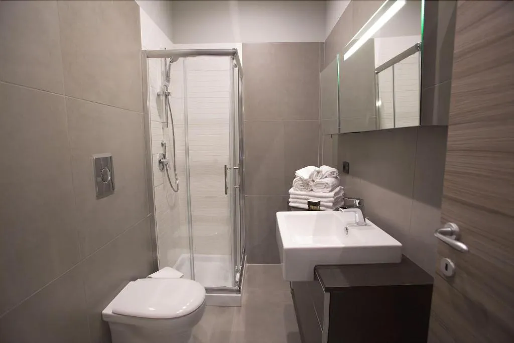 Room, Core Napoli, Naples