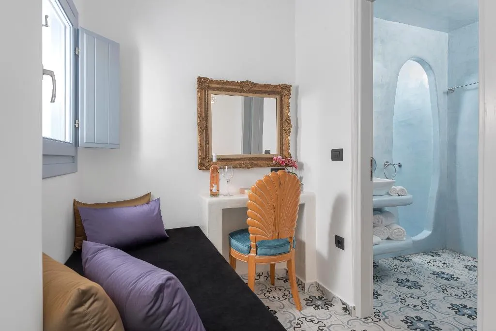 SUITE WITH JACUZZI Room, Sole D'Oro Luxury Suites, Santorini