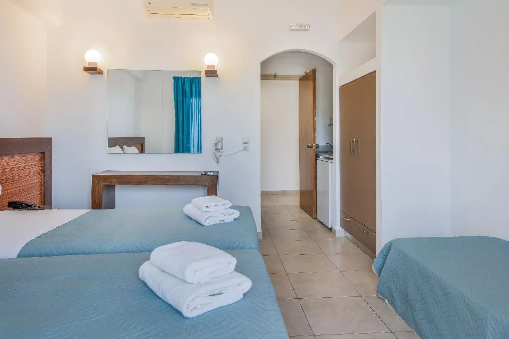 TRIPLE GARDEN VIEW Room, Creta Verano, Crete