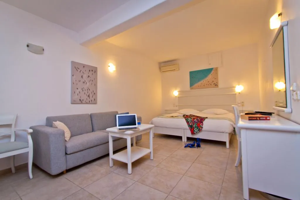 FAMILY ROOM STANDARD Room, Yiannaki, Mykonos