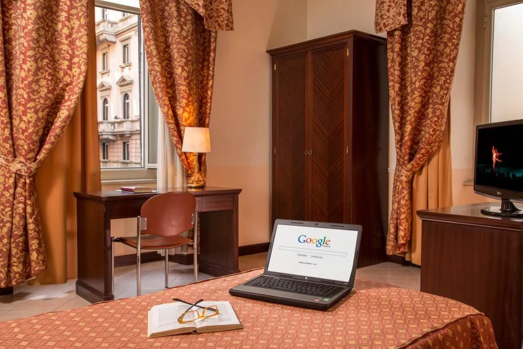 DOUBLE STANDARD Room, Nizza, Rome