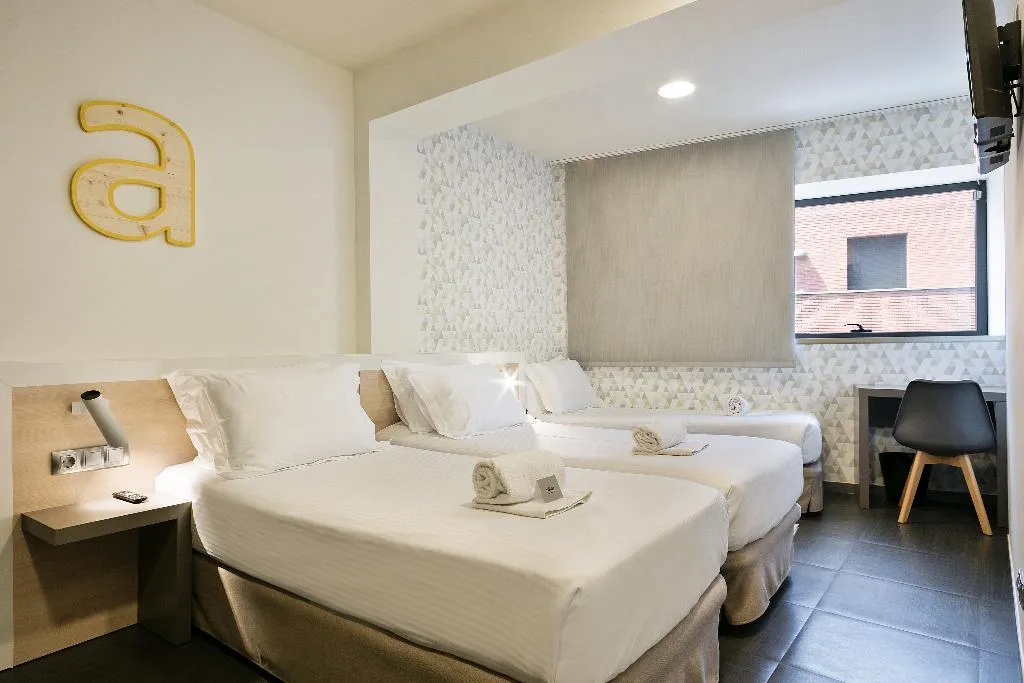 TRIPLE STANDARD Room, Laumon, Barcelona