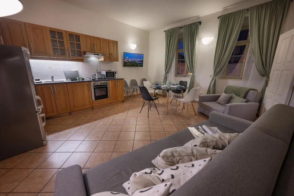 DOUBLE BASIC Room, Boutique Apartments White Swan, Prague