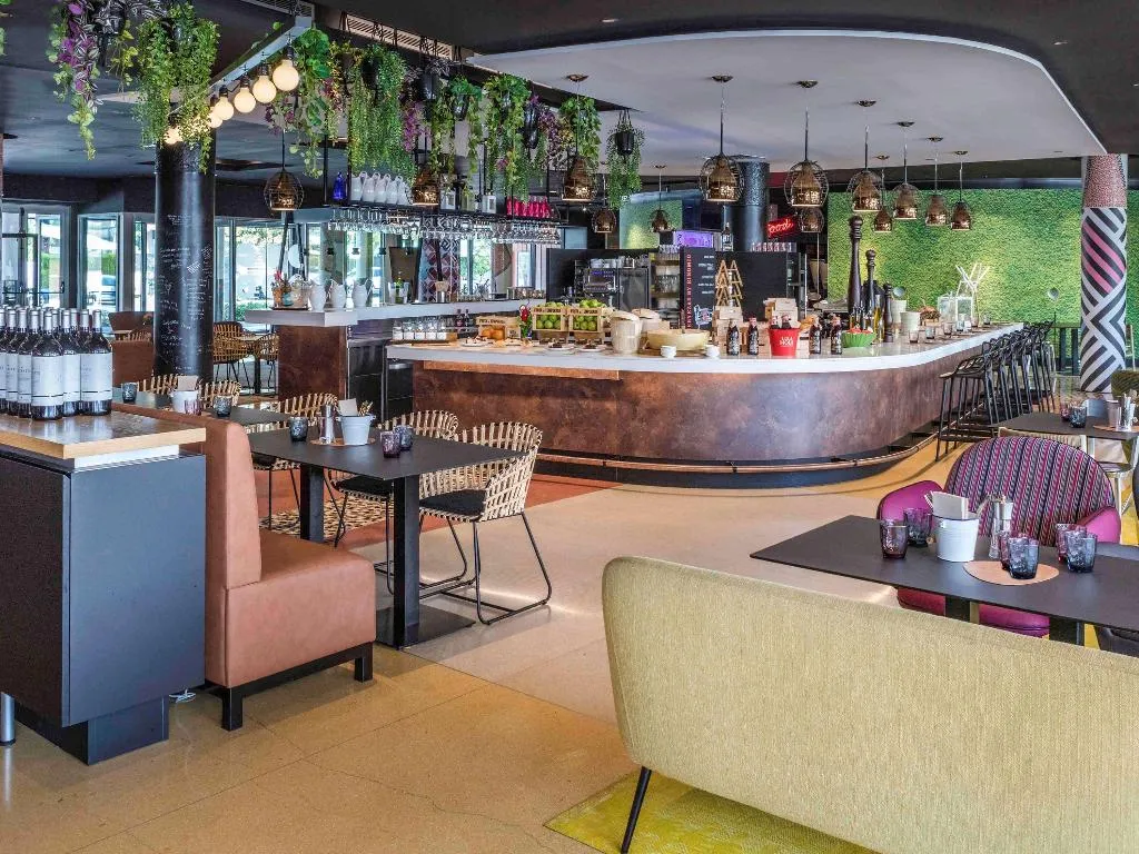 Restaurant, Novotel Barcelona Cornella, Barcelona
