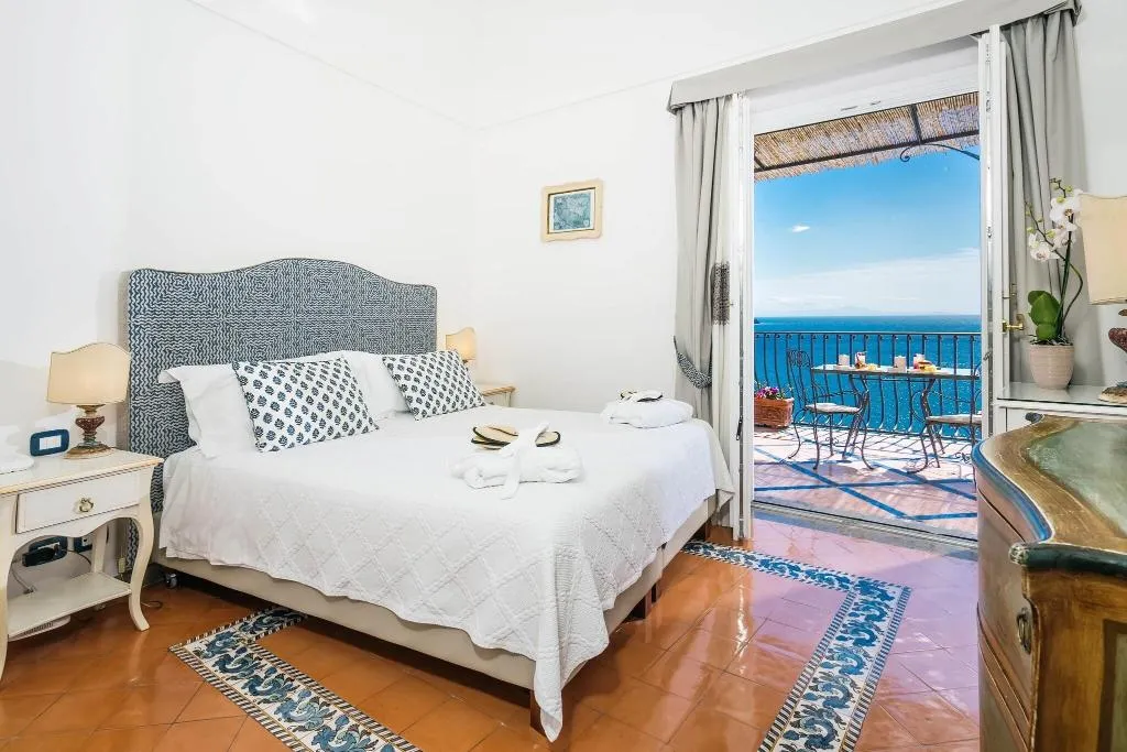 DOUBLE SUPERIOR SEA VIEW Room, Miramare, Naples