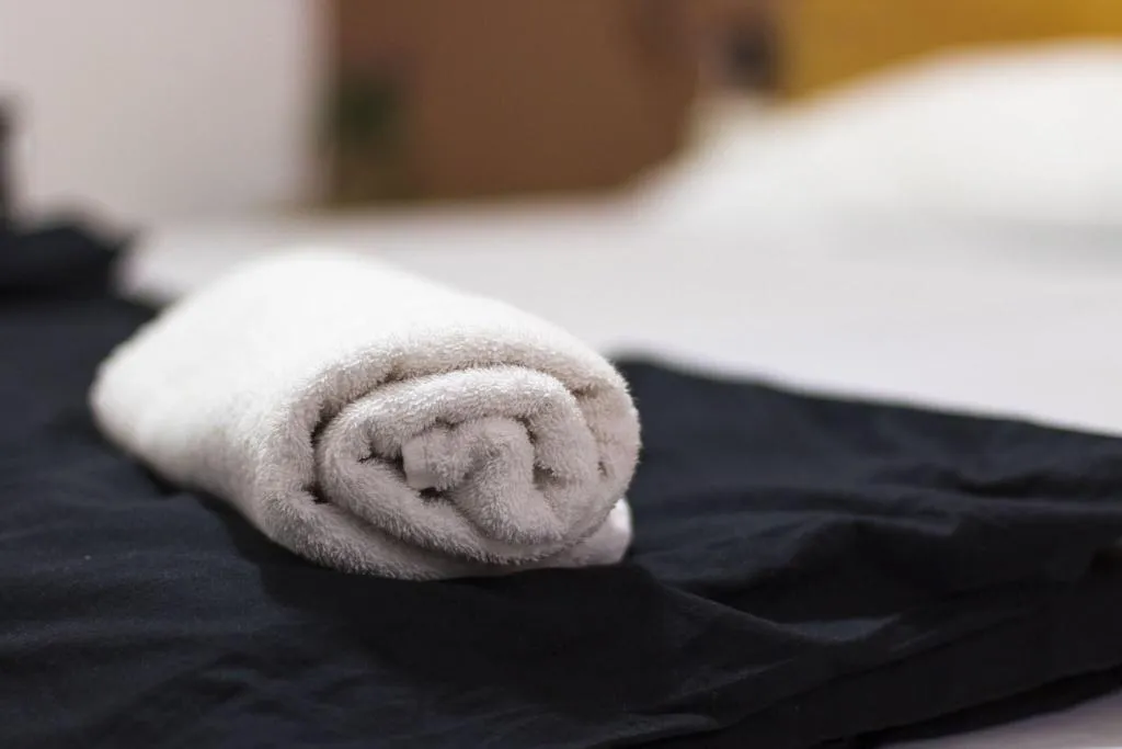 TWIN WITH SHARED BATHROOM Room, Break N Bed Hostel, Barcelona