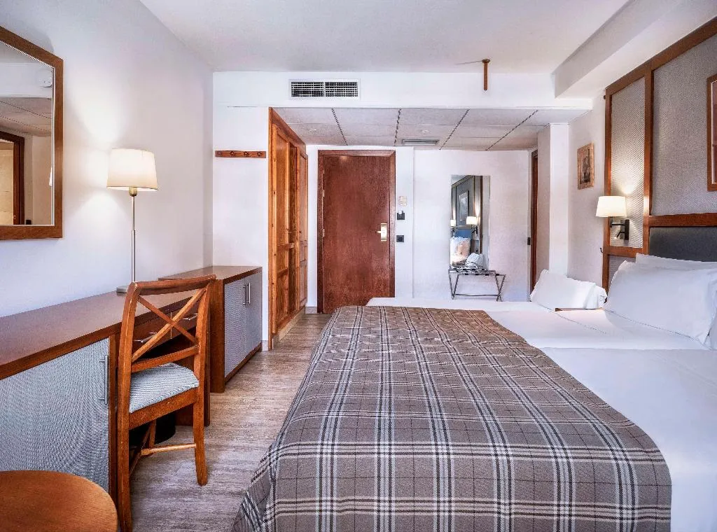 Room STANDARD Room, Vielha Val d’Arán Affiliated by Melia, Costa Brava
