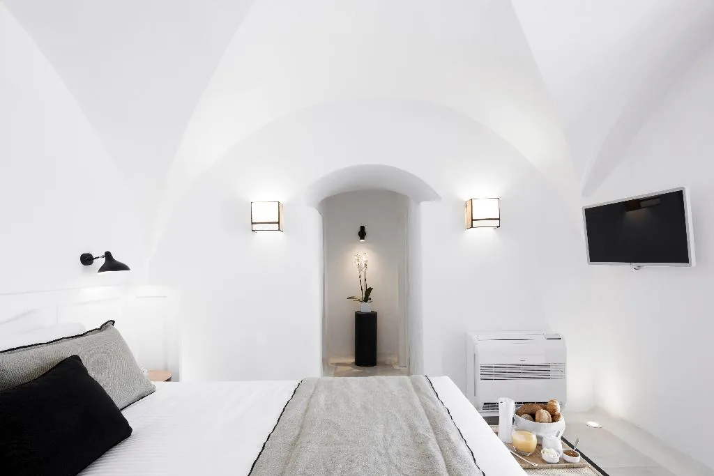 SUITE HONEYMOON Room, Charisma Suites, Santorini