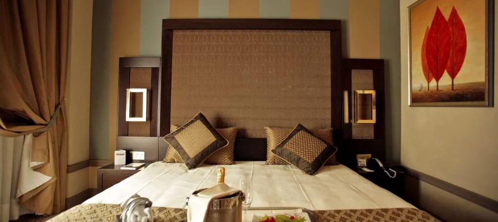Room, Grand Visconti Palace, Milan