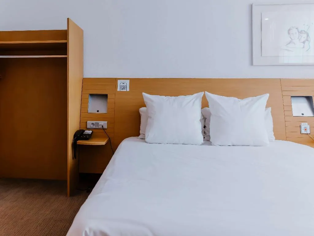 DOUBLE Accessible Room, Novotel Krakow City West, Krakow