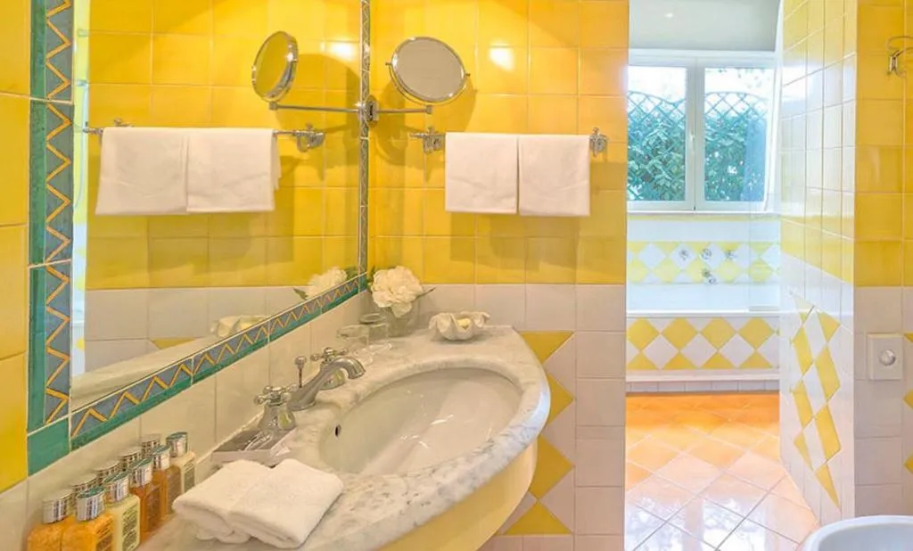 Double or Twin SEA VIEW Room, Miramare e Castello, Naples