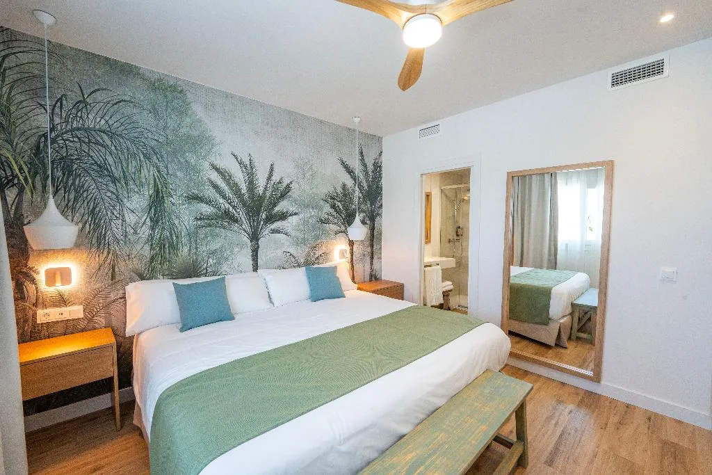 APARTMENT SEA VIEW TWO BEDROOMS Room, Punta Candor Suites, Costa De La Luz