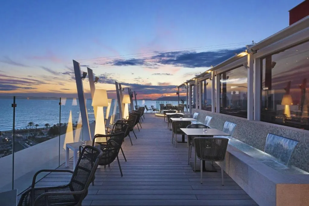 Terrace, Obelisco, Majorca