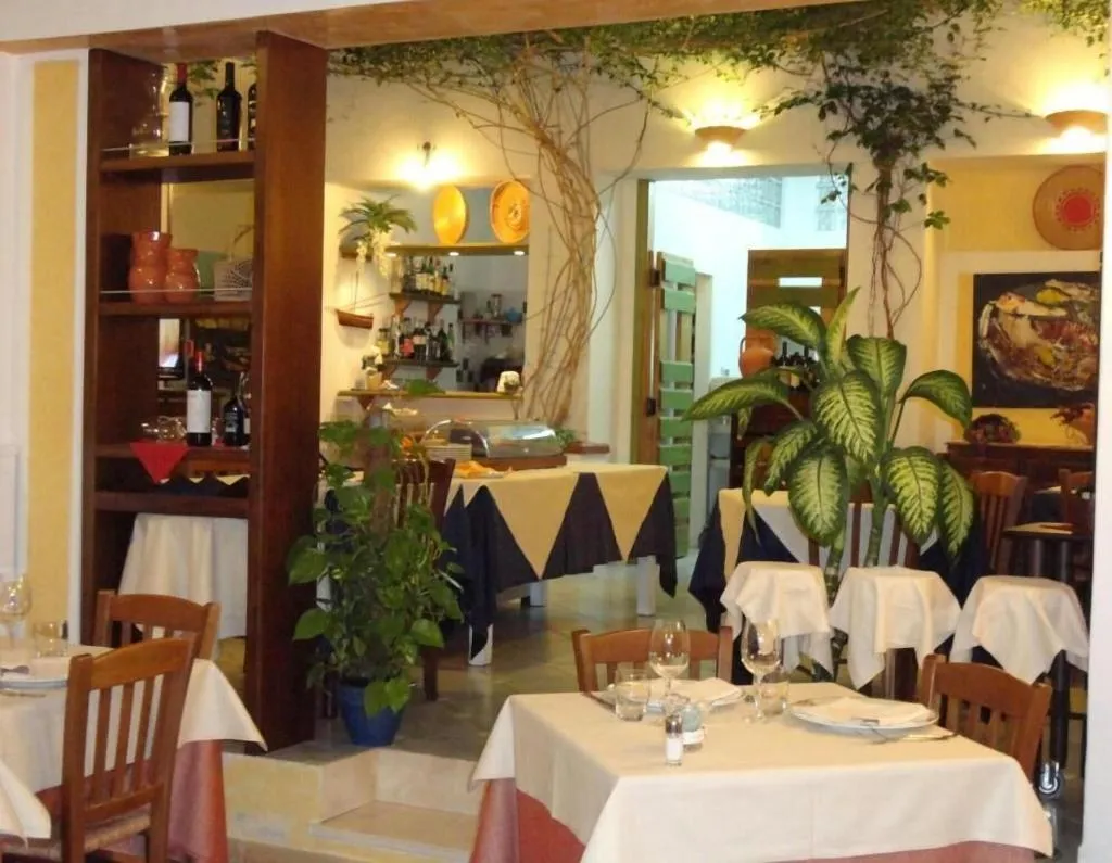 Restaurant, Hotel Ristorante Silvestrino, Cagliari