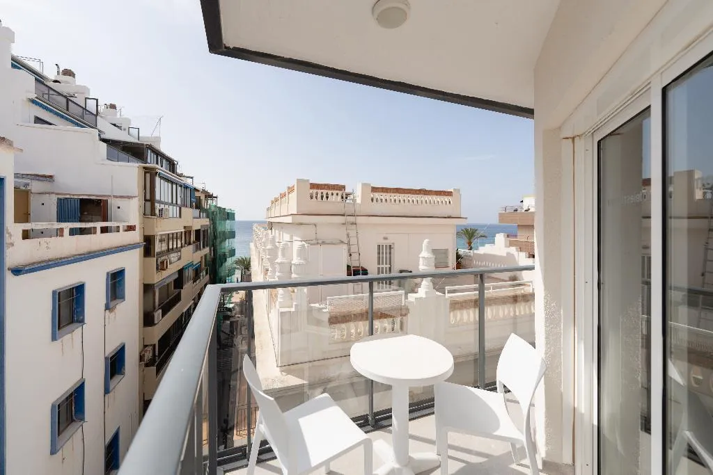 TRIPLE WITH TERRACE Room, RH Sol, Costa Blanca