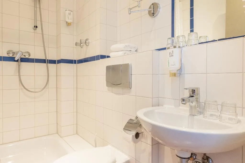 TRIPLE STANDARD Room, Hotel Aldea Berlin Centrum, Berlin