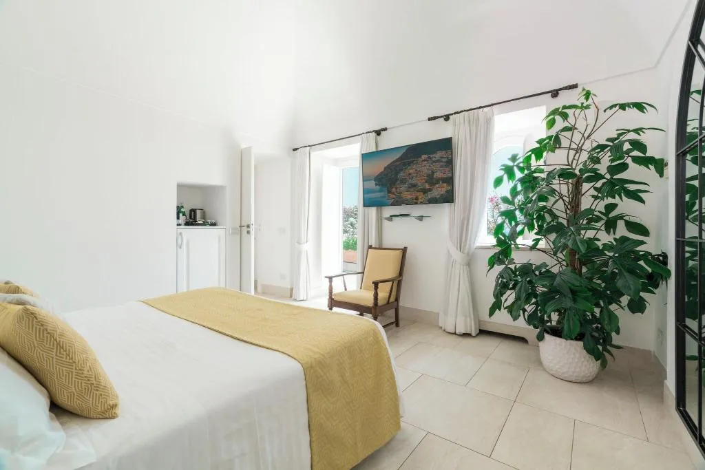 SUITE WITH PRIVATE POOL Room, Villa Magia, Naples