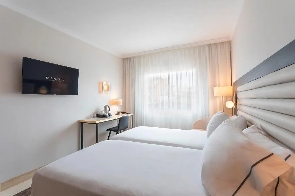 Double or Twin STANDARD Room, Eurostars Cristal Palace, Barcelona