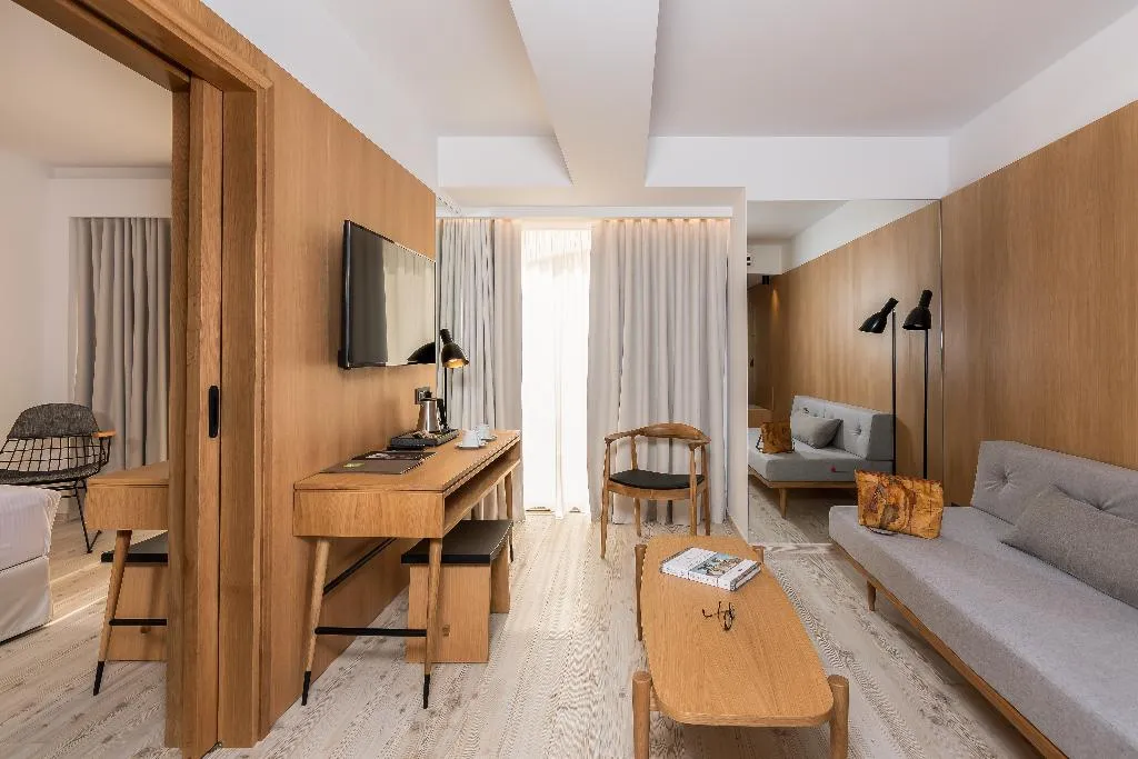 JUNIOR SUITE STANDARD Room, Ibis Styles Heraklion Central, Crete