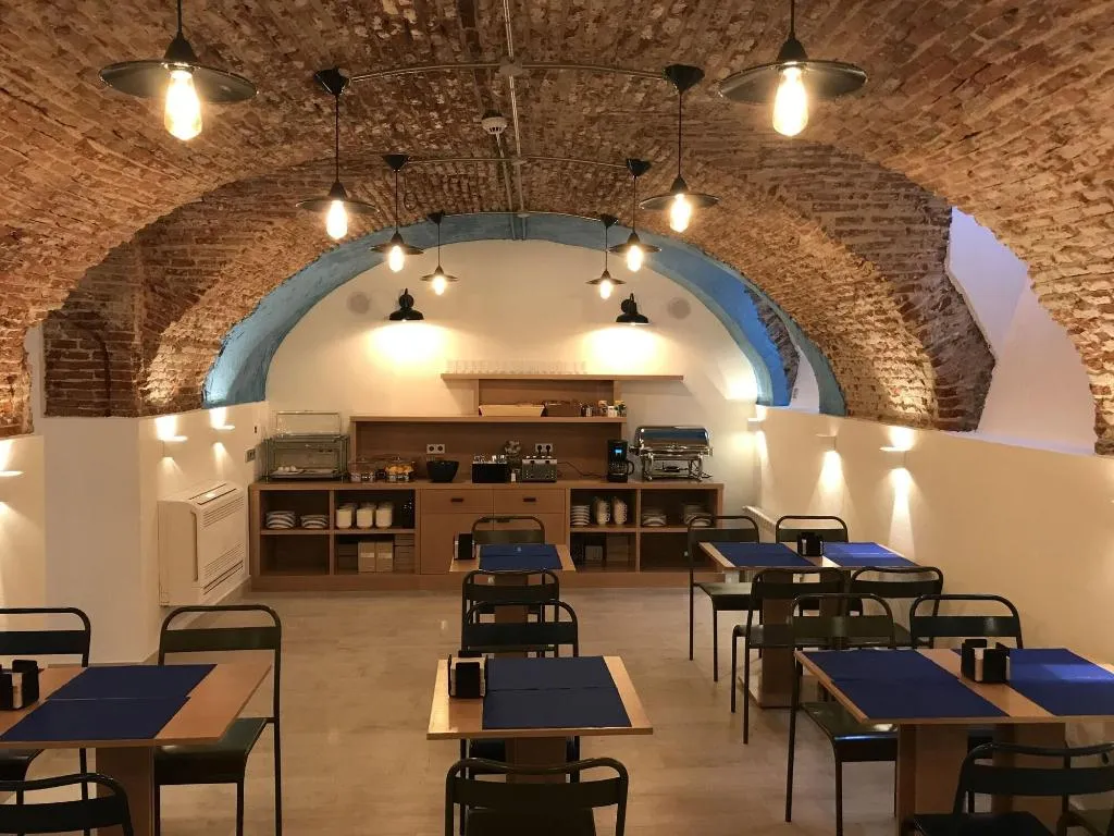 Restaurant, Hostal Cervelo, Madrid