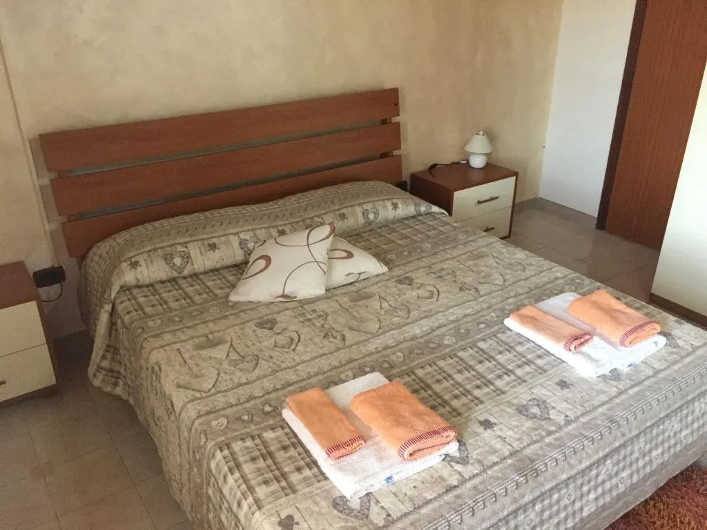 Room, Rudy Arenaile, Catania