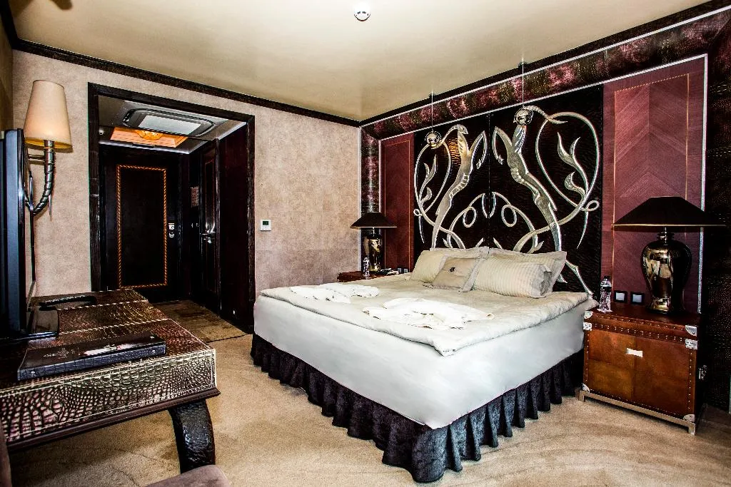 DOUBLE PARK VIEW Room, Royal Castle Design & Spa, Bourgas