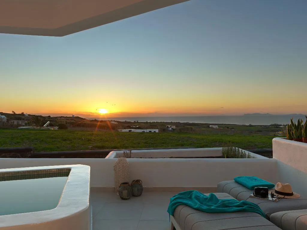 JUNIOR SUITE SEA VIEW Room, Myst Boutique Hotel - Spa, Santorini