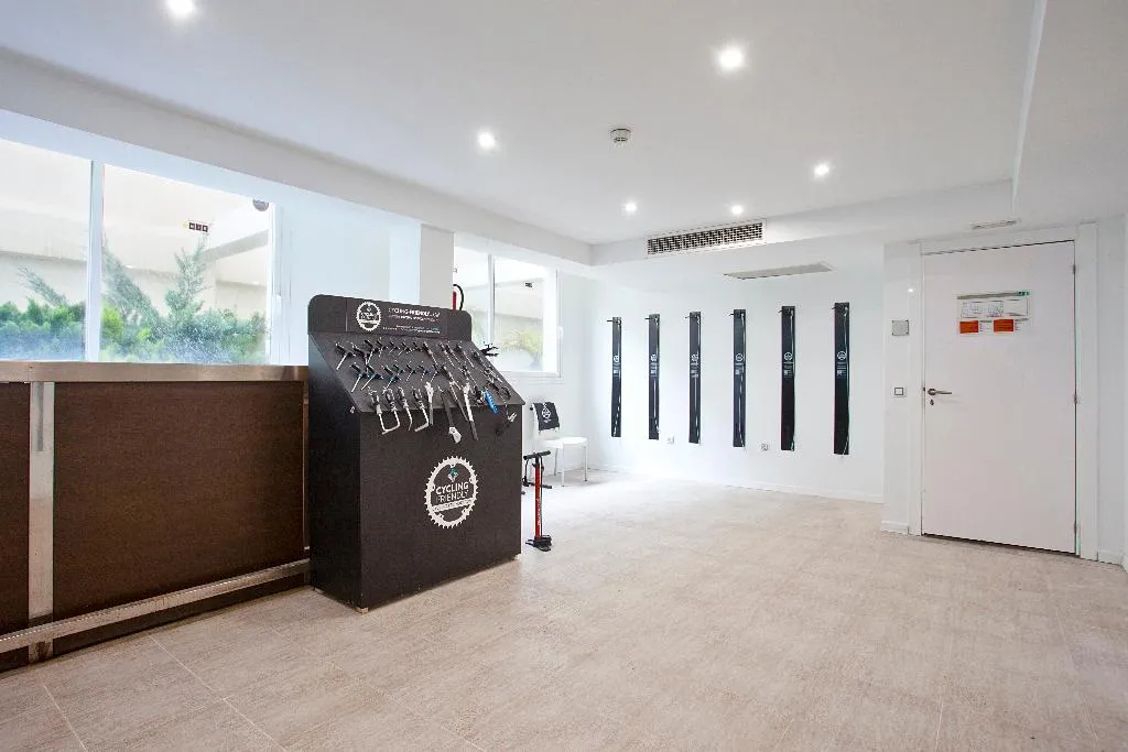 Sports and Entertainment, Mix Bahia Real, Majorca