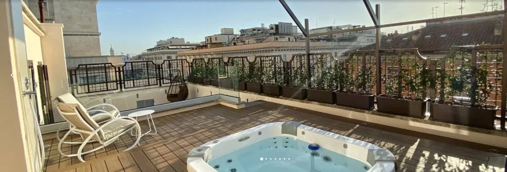 SUITE WITH JACUZZI Room, Genova, Rome