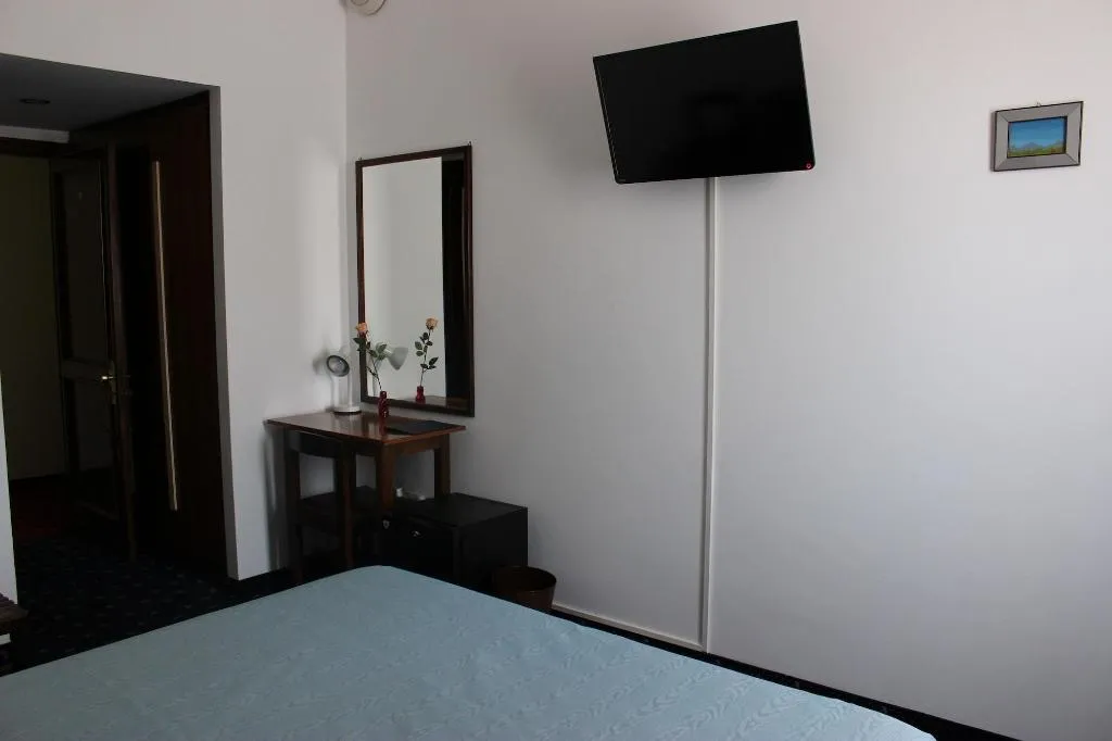 Room, Pinolo, Umbria