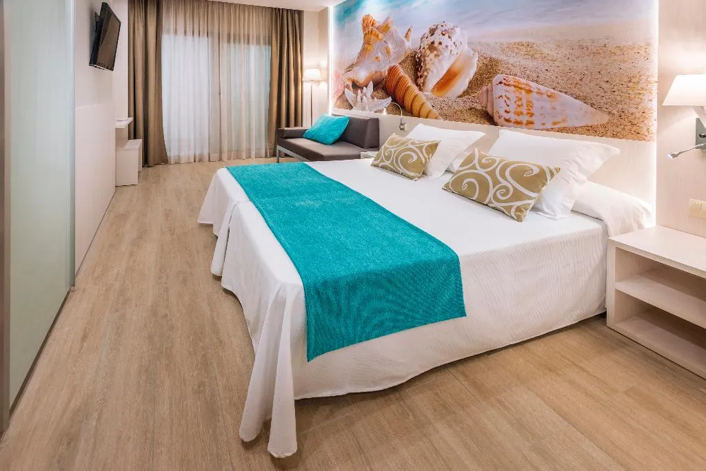 TRIPLE CAPACITY 3 Room, Sumus Stella and Spa, Costa Brava