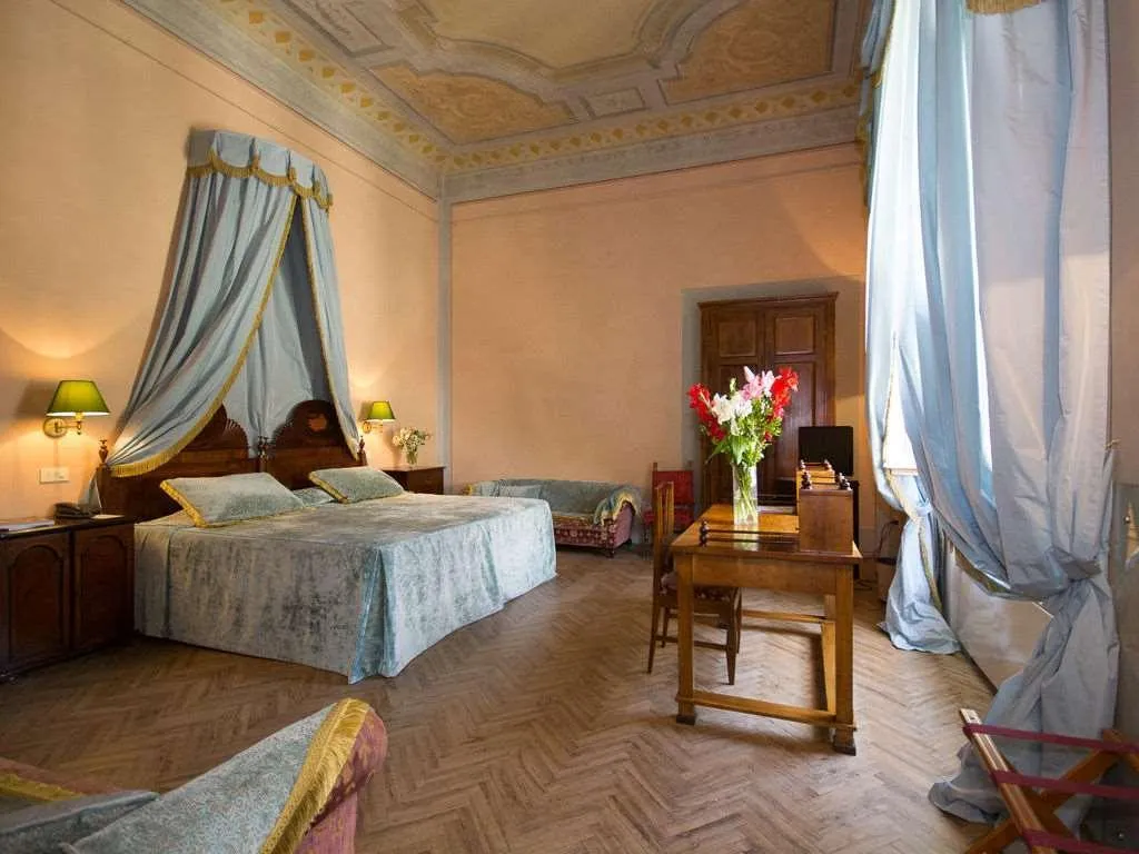 Room, Loggiato Dei Serviti, Florence