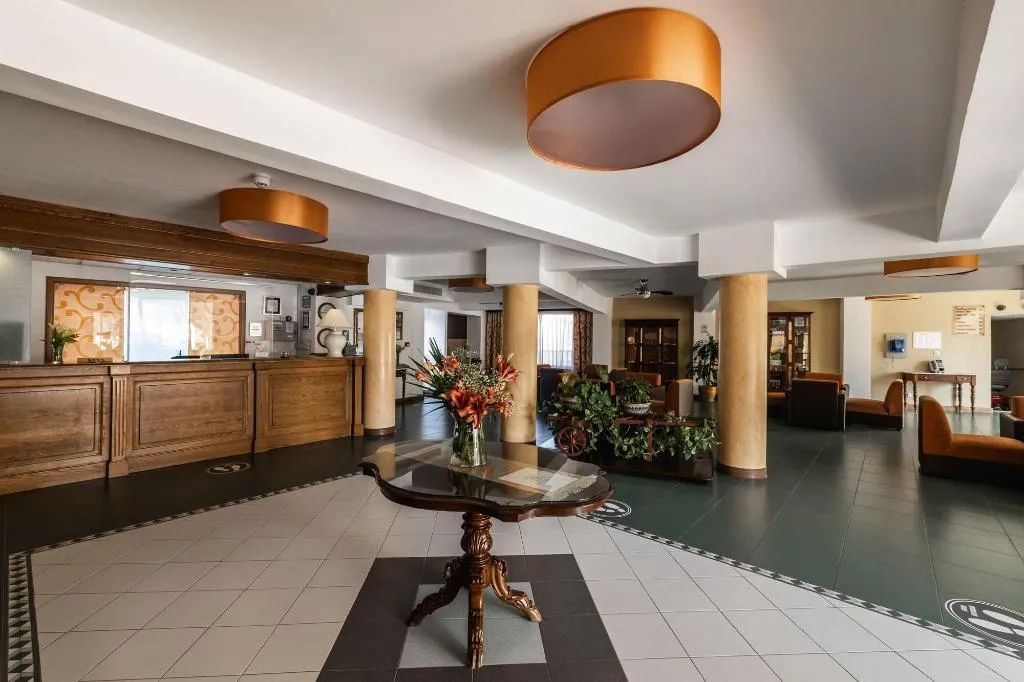 Lobby, Sunseeker Holiday Complex, Malta