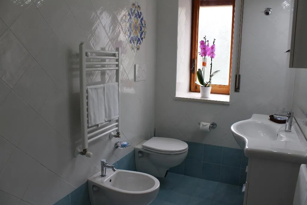 APARTMENT CAPACITY 6 Room, Tramonti Green, Naples