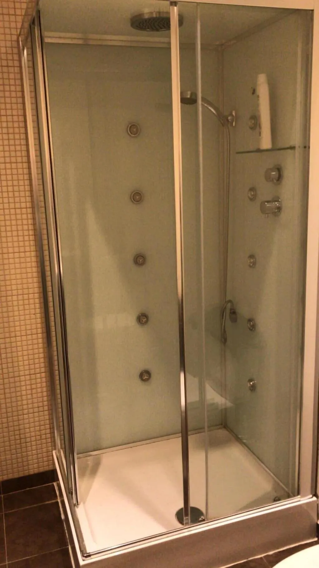Room, Happy @ Chiado, Lisbon