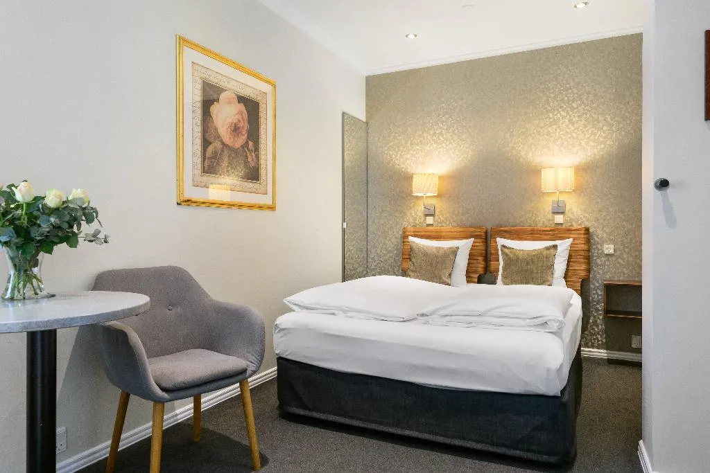DOUBLE STANDARD Room, Hotel Tiffany, Copenhagen