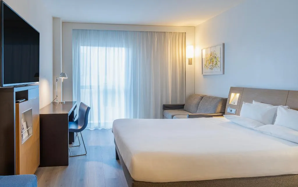 DOUBLE SINGLE USE STANDARD Room, Novotel Barcelona City, Barcelona