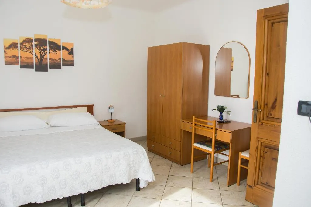Room DELUXE SEA VIEW WITH BALCONY Room, Hotel Villa Mena, Naples