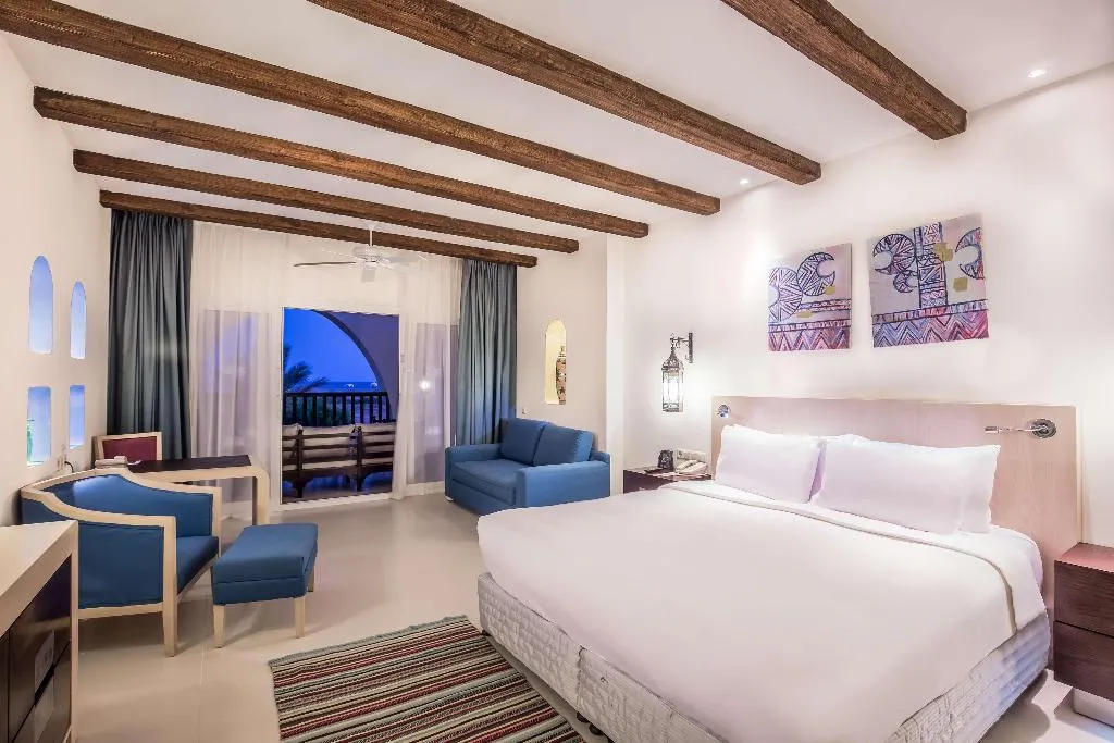 DOUBLE DELUXE SEA VIEW Room, Hilton Marsa Alam Nubian Resort, Red Sea Riviera