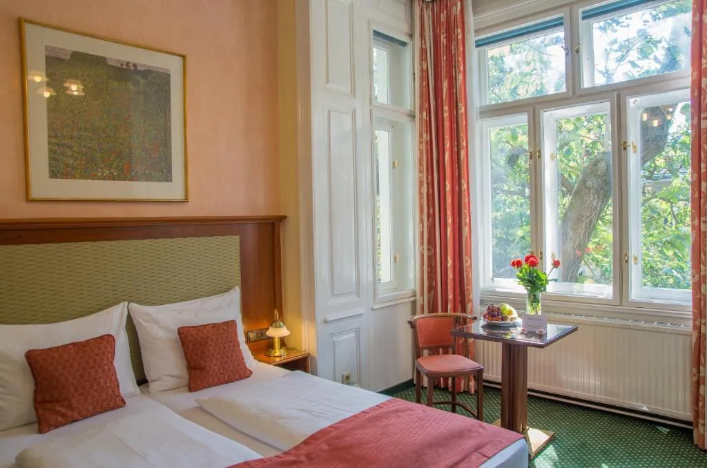 DOUBLE CLASSIC Room, Hotel Park Villa, Vienna