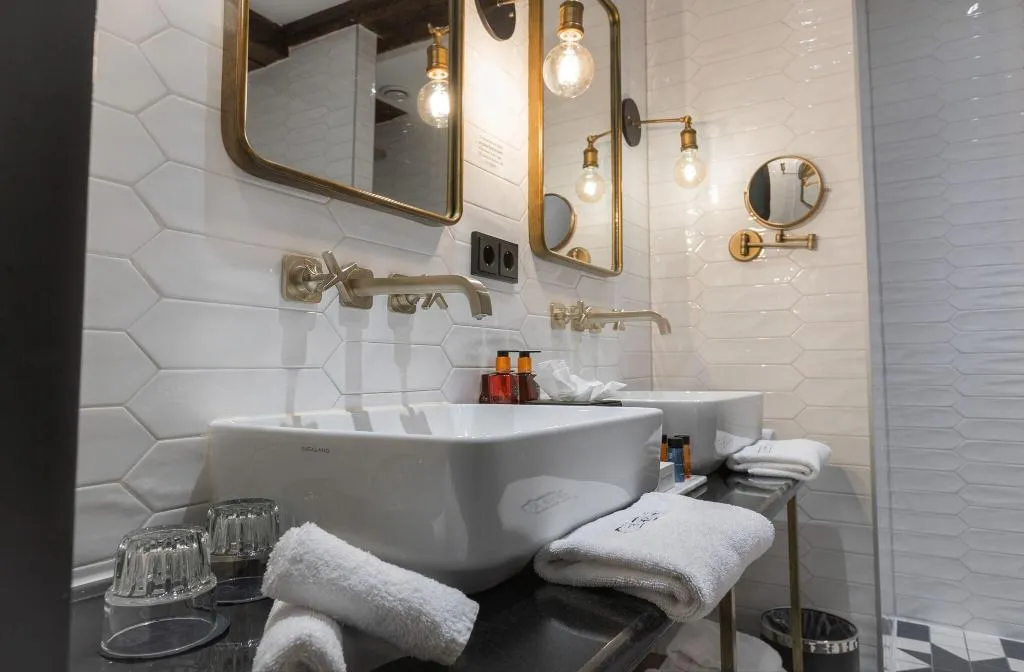Room, The Hendrick S Hotel, Amsterdam