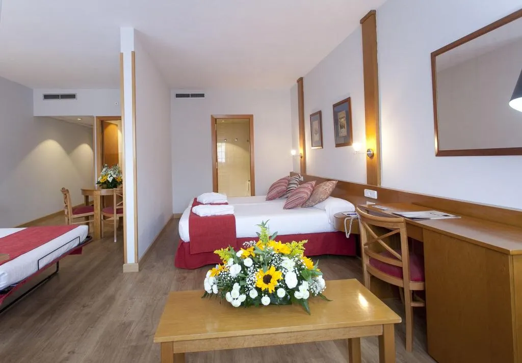DOUBLE STANDARD Room, Muralto Madrid Princesa, Madrid